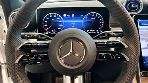 Mercedes GLC300 bild 15