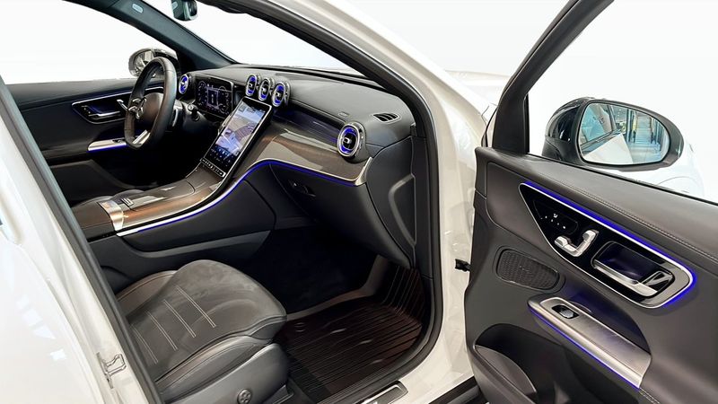 Mercedes GLC300 bild 7