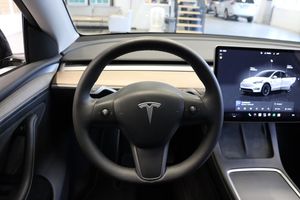 Tesla Model Y bild 7