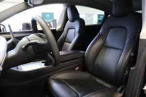 Tesla Model Y bild 11