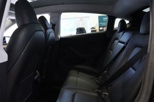 Tesla Model Y bild 13