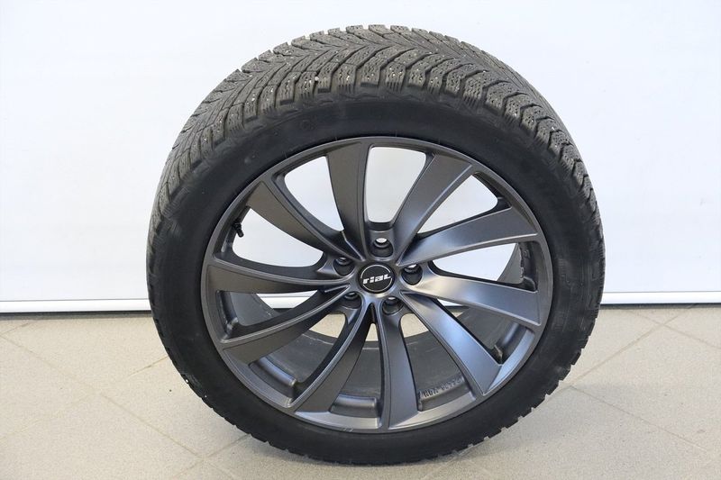 Tesla Model Y bild 17