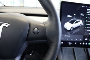Tesla Model Y bild 9