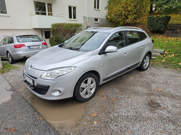 Renault Megane Grandtour 1.5 dCi Euro 5 Årsskatt 1103 kr - 2012