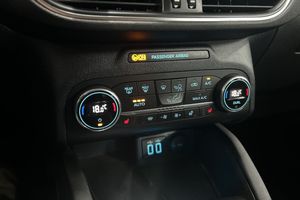 Ford Kuga bild 19