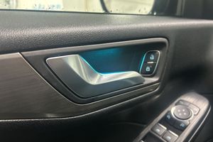 Ford Kuga bild 12