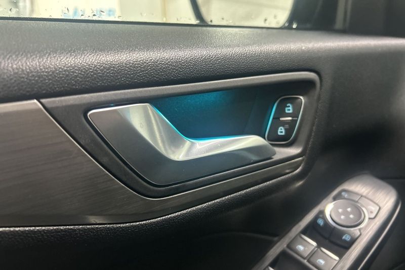 Ford Kuga bild 12