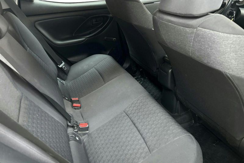 Toyota Yaris bild 8