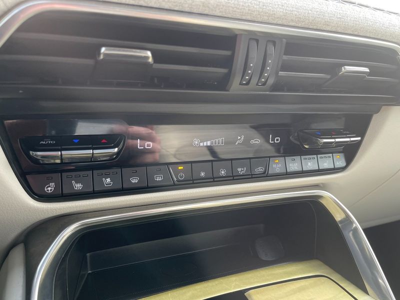 Mazda CX-80 bild 24