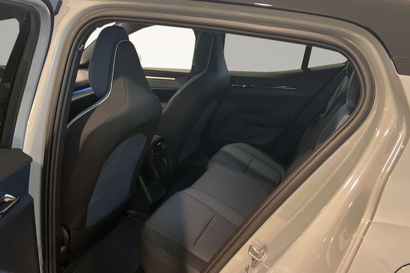 Volvo EX30 bild 7