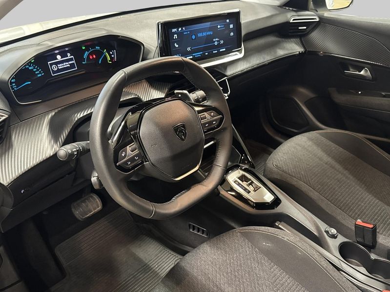 Peugeot 208 bild 8