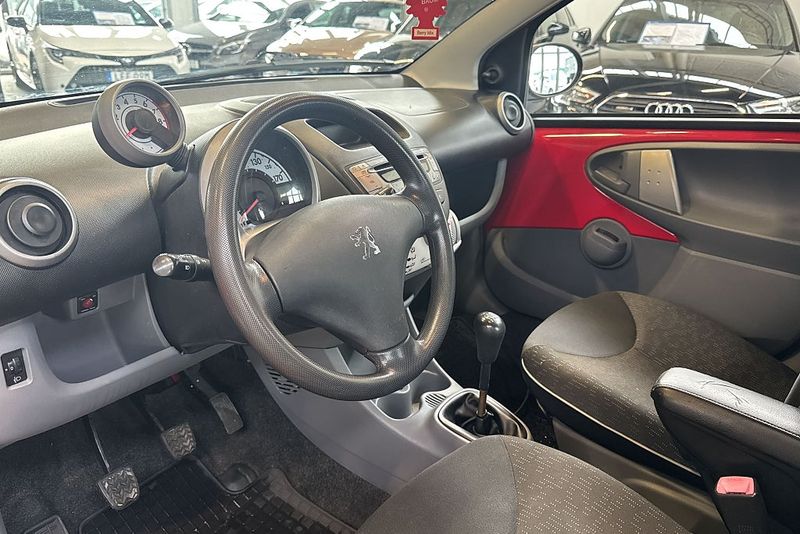 Peugeot 107 bild 9