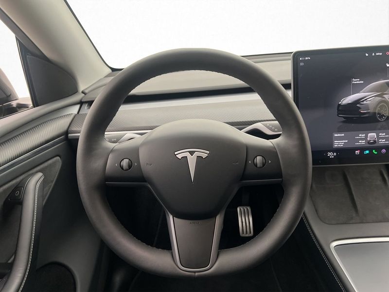 Tesla Model Y bild 31