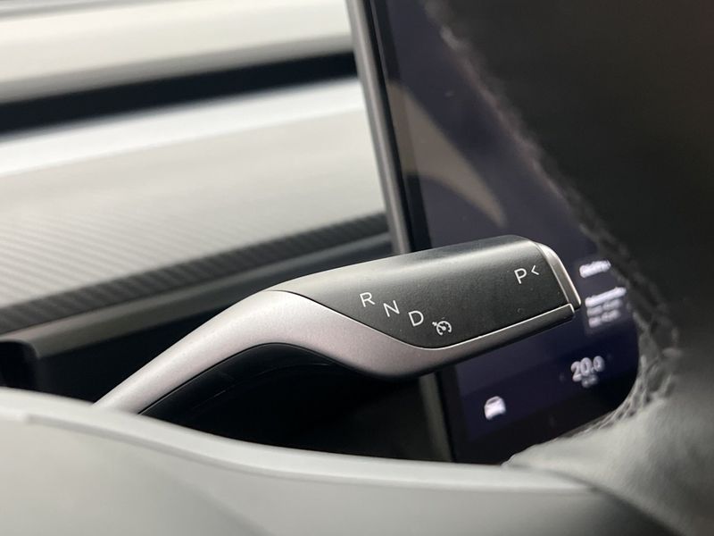 Tesla Model Y bild 29