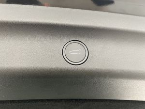 Tesla Model Y bild 17