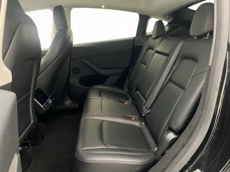 Tesla Model Y bild 18