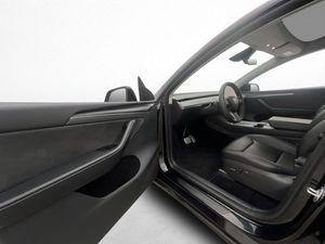Tesla Model Y bild 11