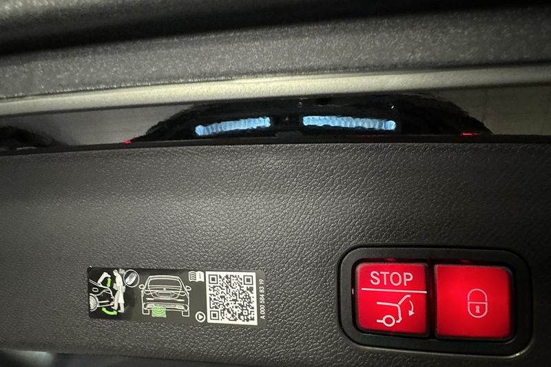 Mercedes GLC300 bild 18
