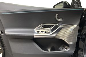 Mercedes GLC300 bild 13