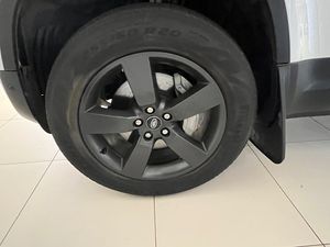 Land Rover Defender bild 6