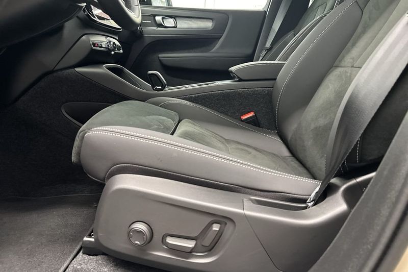 Volvo EX40 bild 23