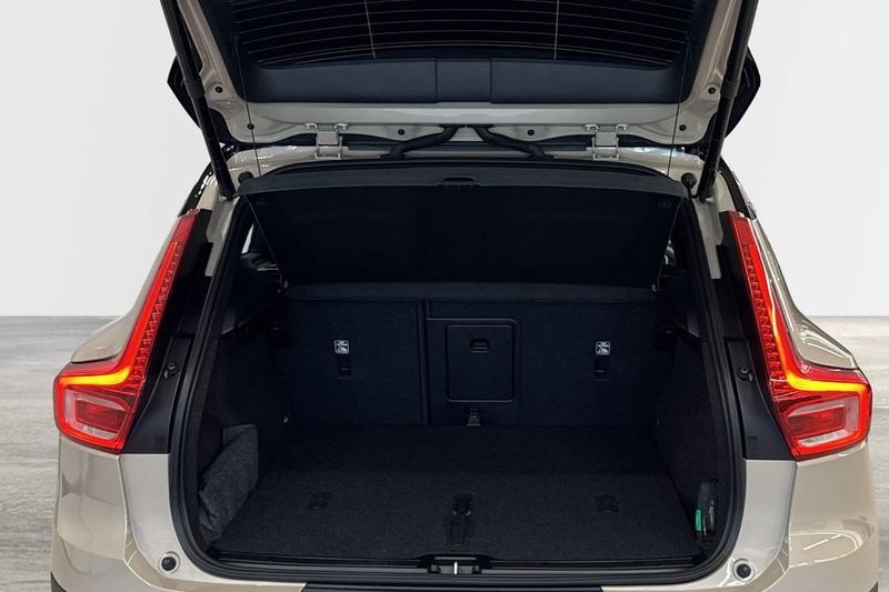 Volvo EX40 bild 14