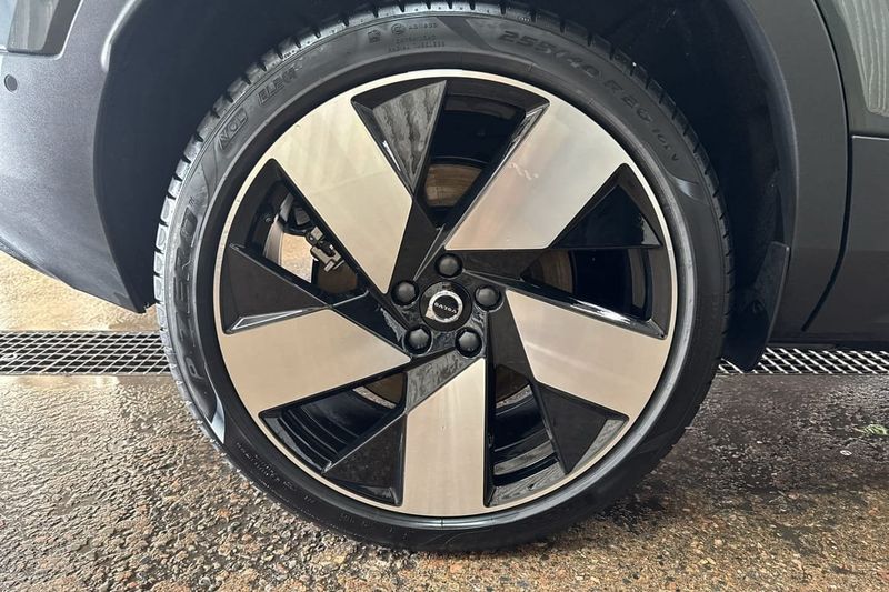 Volvo EX40 bild 12