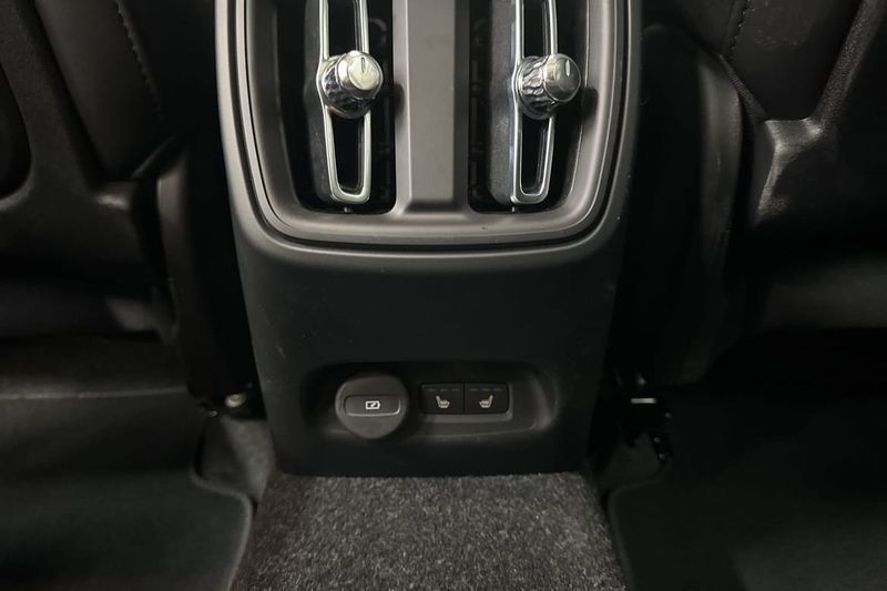 Volvo EX40 bild 18