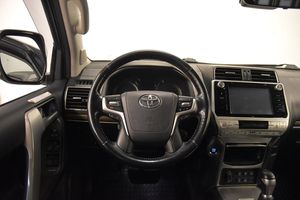 Toyota Land Cruiser bild 2