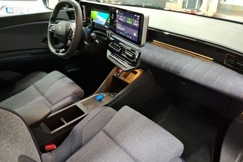 Renault 4 E-Tech bild 15