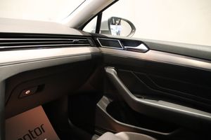 Volkswagen Passat bild 17