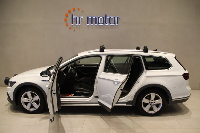 Volkswagen Passat bild 8