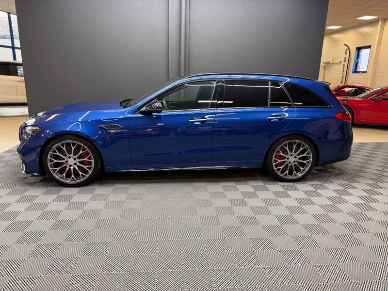 Mercedes C63 AMG bild 3