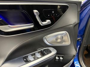 Mercedes C63 AMG bild 8