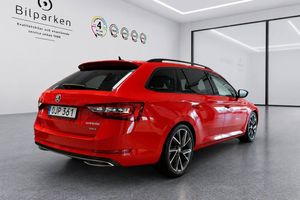 Skoda Superb bild 2