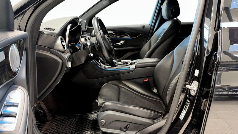 Mercedes GLC220 bild 15