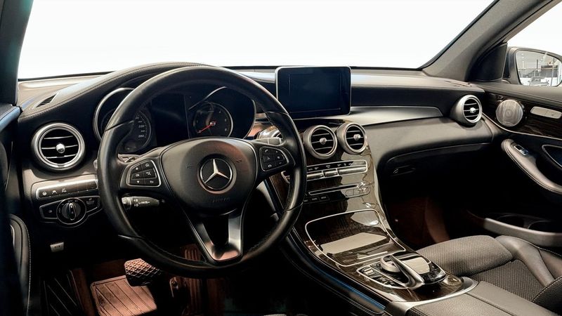 Mercedes GLC220 bild 13