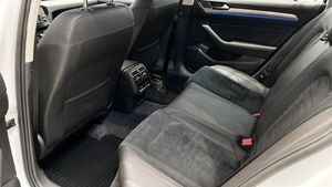 Volkswagen Passat bild 8
