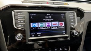 Volkswagen Passat bild 13