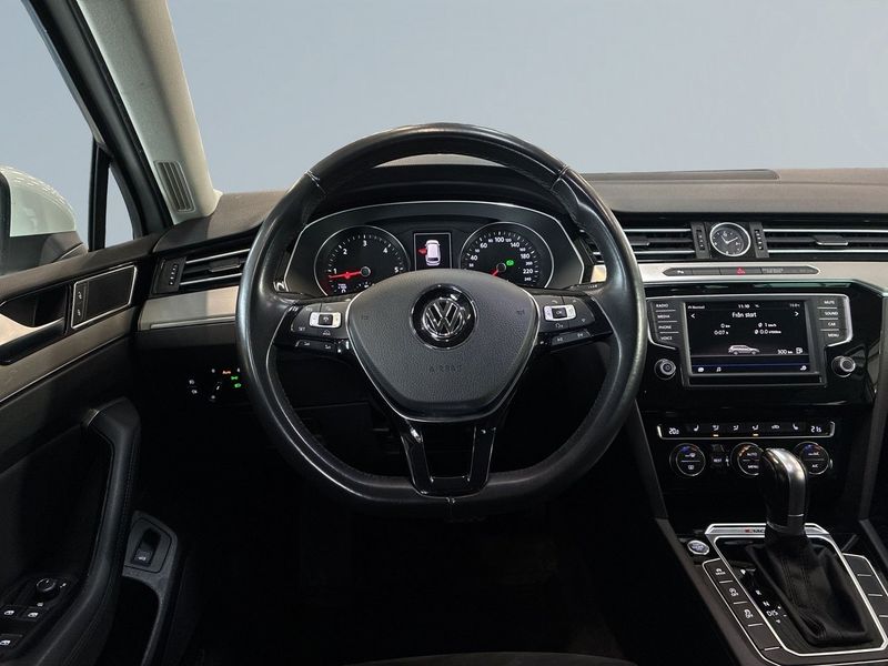 Volkswagen Passat bild 9