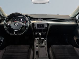 Volkswagen Passat bild 8