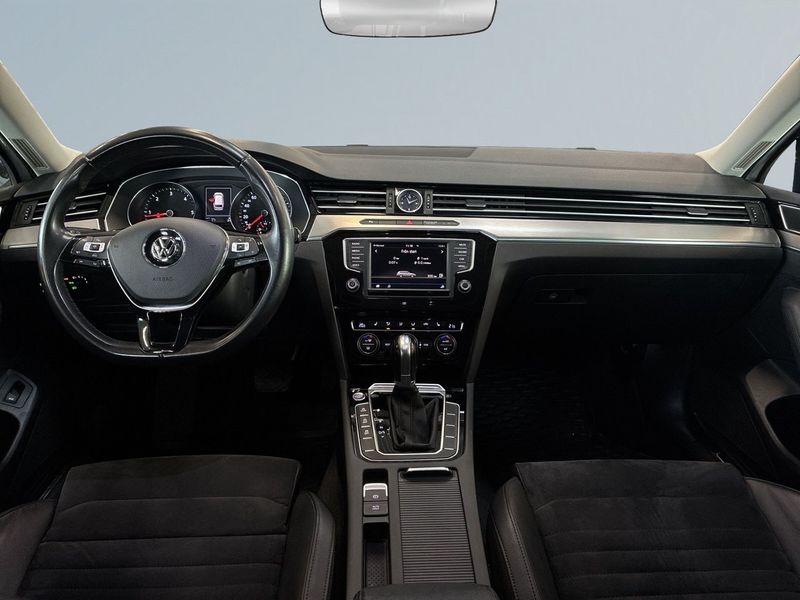 Volkswagen Passat bild 8
