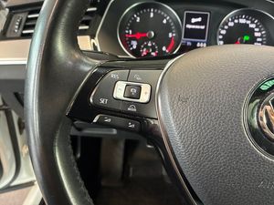 Volkswagen Passat bild 20