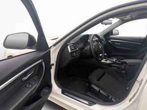 BMW 330 bild 14
