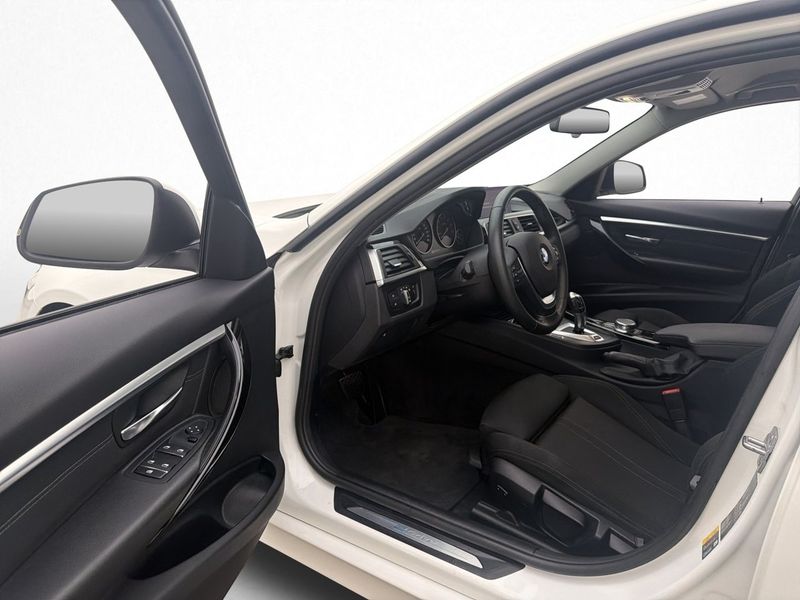 BMW 330 bild 14