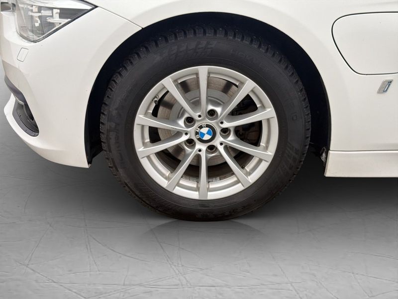BMW 330 bild 28