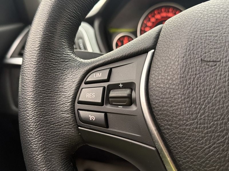 BMW 330 bild 18