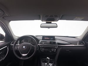 BMW 330 bild 12
