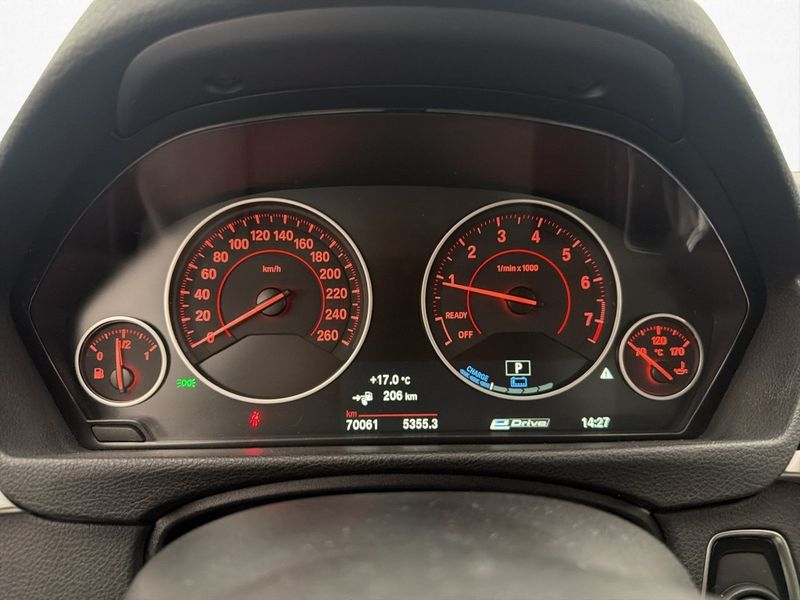 BMW 330 bild 17