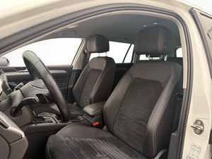 Volkswagen Passat bild 16